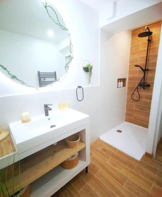 Casa Rosa, Un Petit Cocon Catalan Villa Ortaffa Exteriör bild